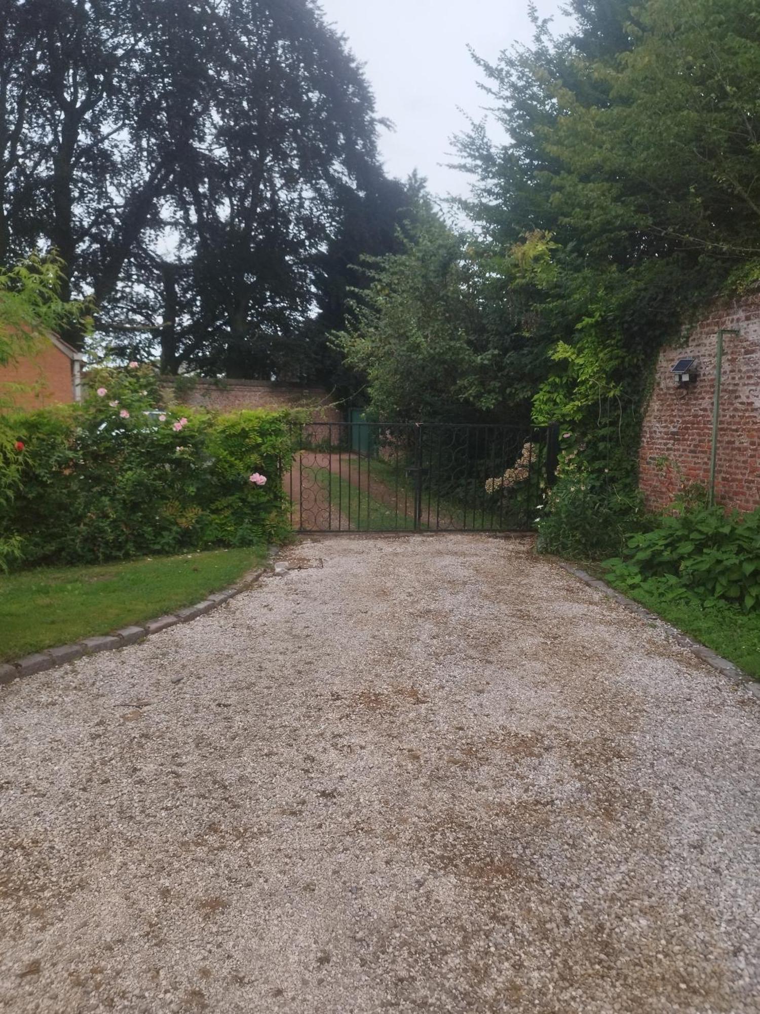 Au Pied De Lille Bed & Breakfast Eksteriør bilde